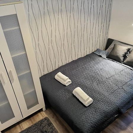 Central Home Apartment In The City Center Έγκερ Εξωτερικό φωτογραφία