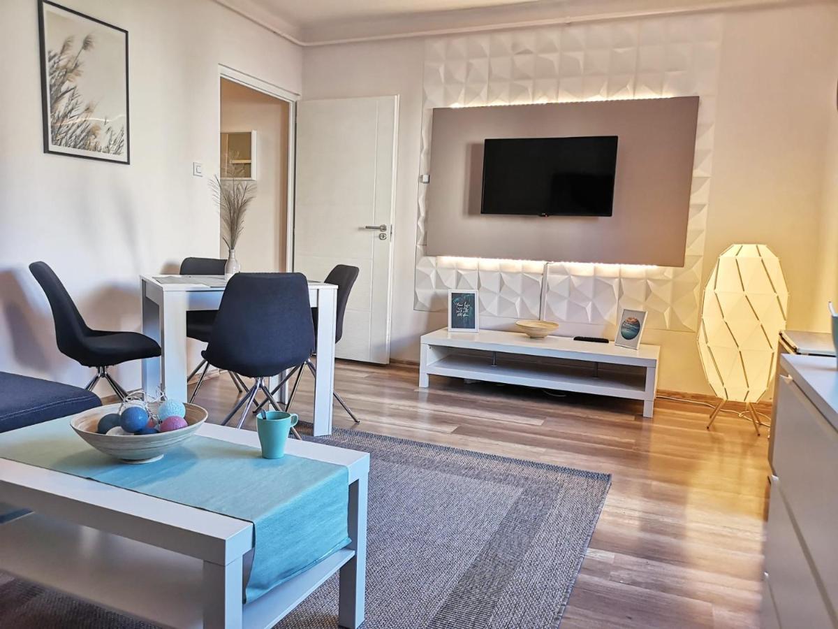 Central Home Apartment In The City Center Έγκερ Εξωτερικό φωτογραφία