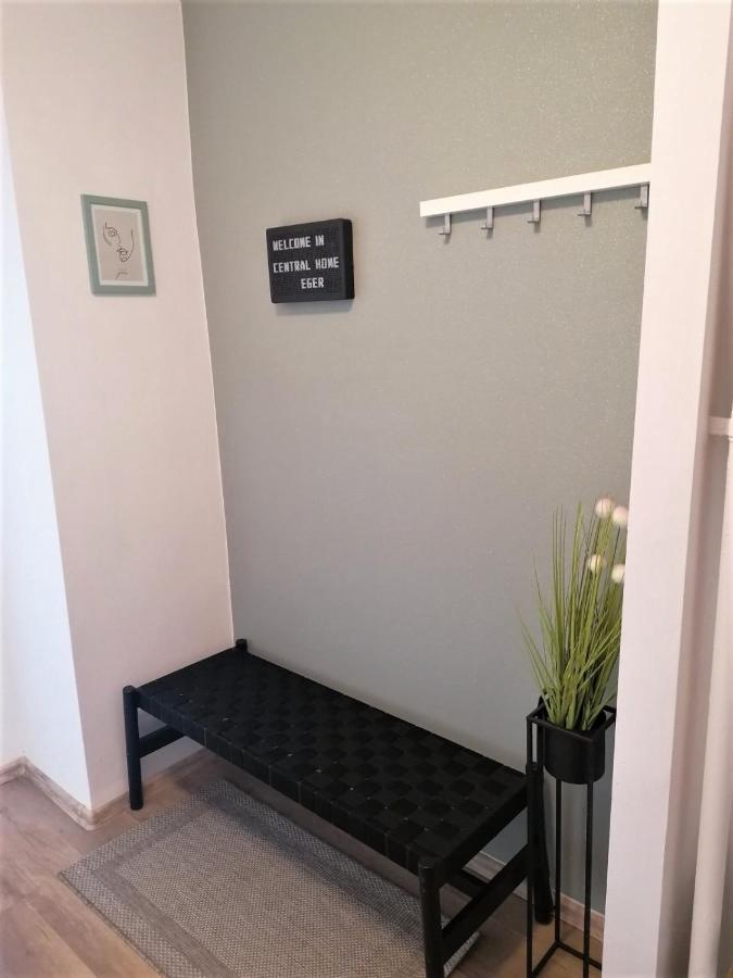 Central Home Apartment In The City Center Έγκερ Εξωτερικό φωτογραφία